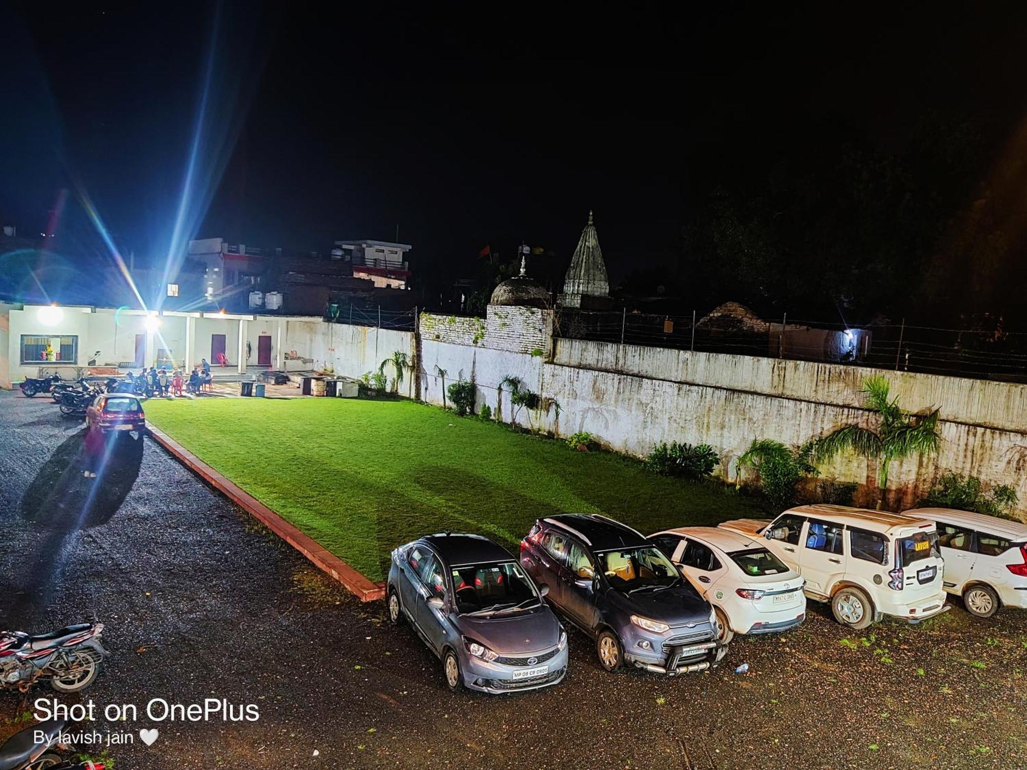 Hotel Modi Palace, Chanderi Mp Экстерьер фото