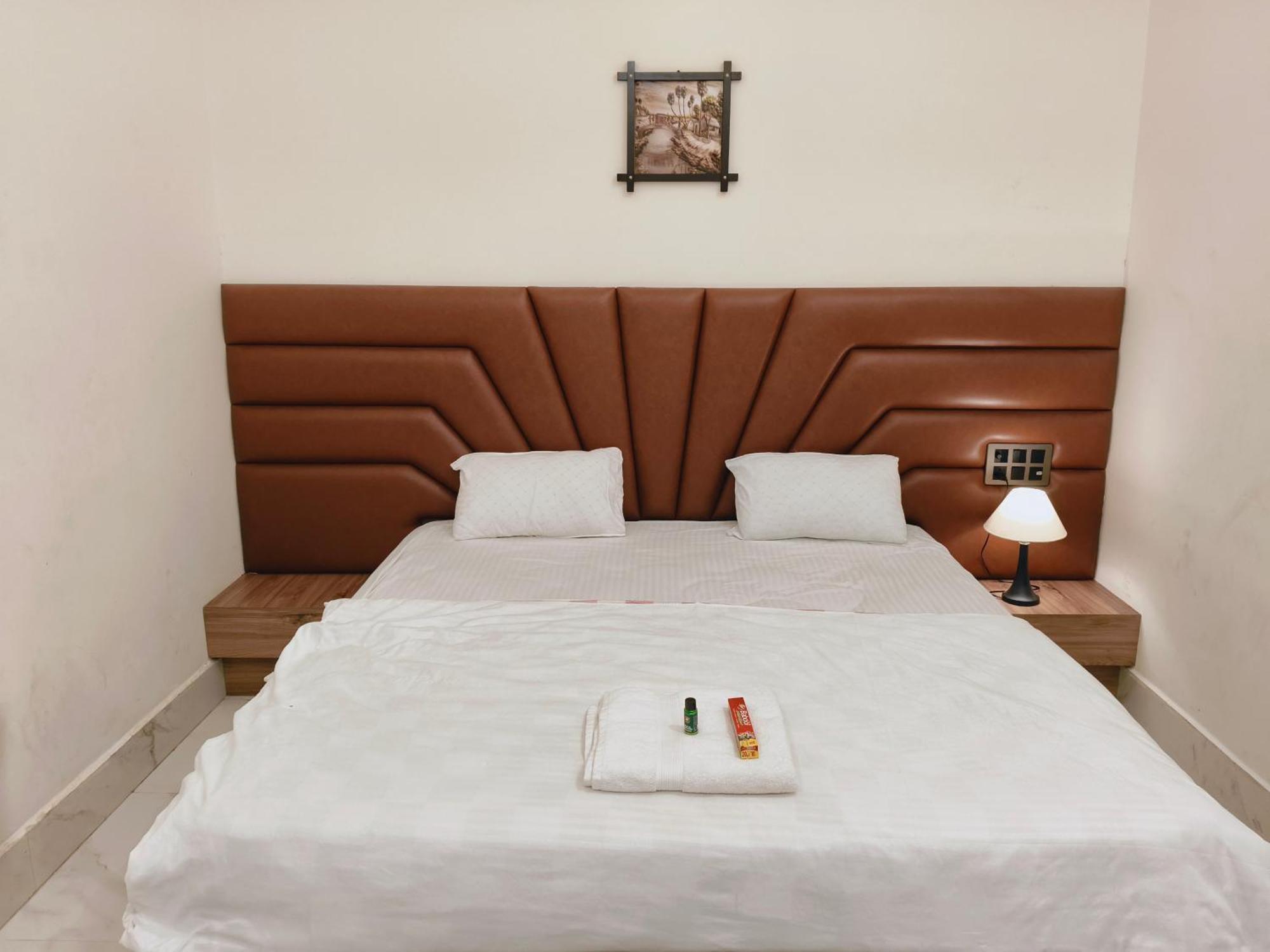 Hotel Modi Palace, Chanderi Mp Экстерьер фото