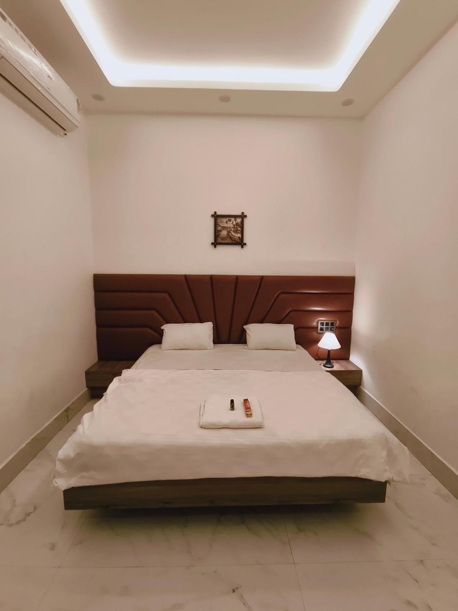 Hotel Modi Palace, Chanderi Mp Экстерьер фото