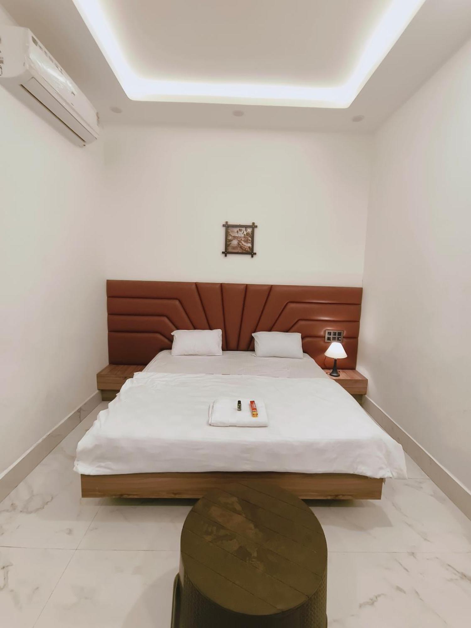 Hotel Modi Palace, Chanderi Mp Экстерьер фото