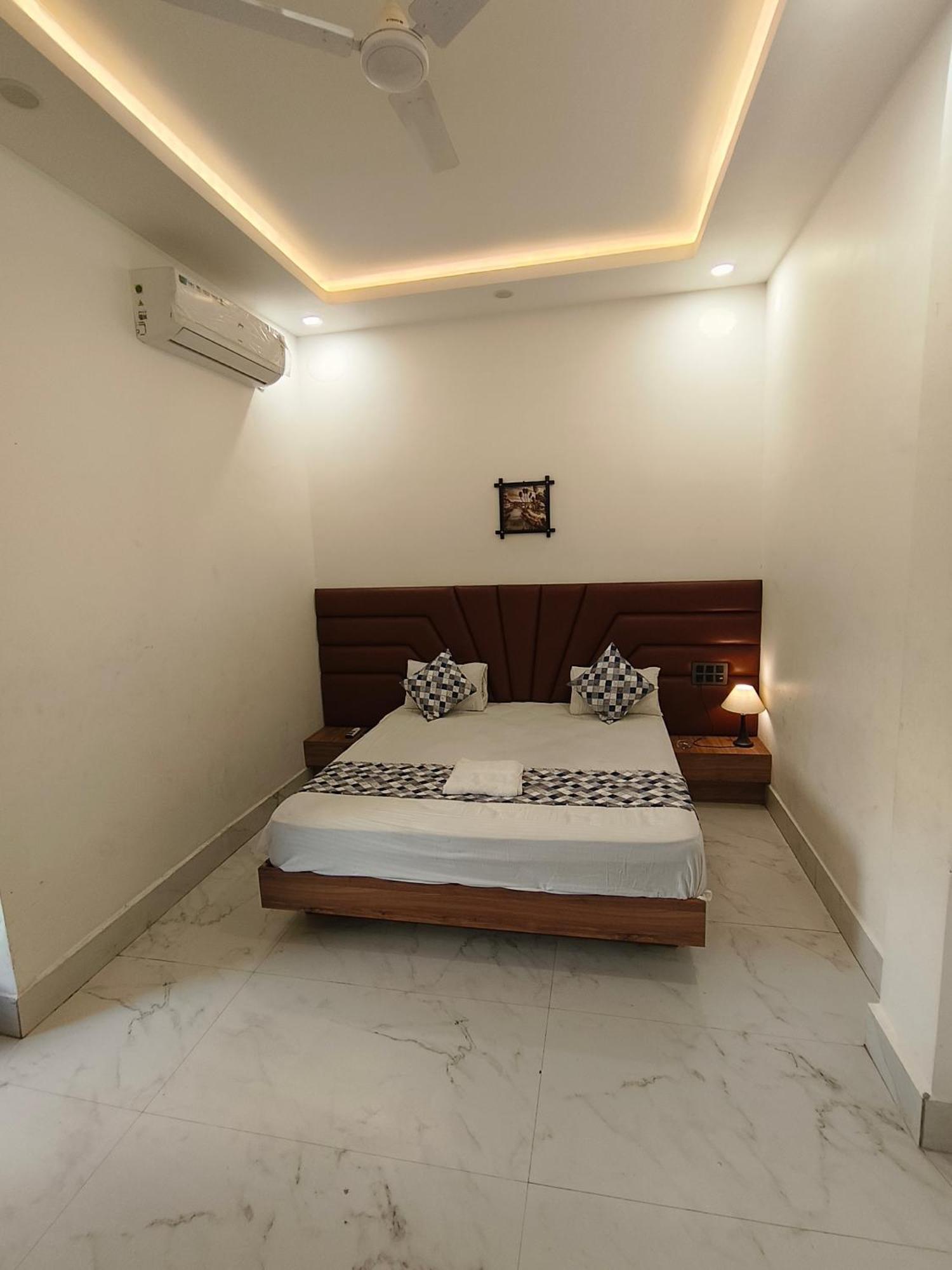 Hotel Modi Palace, Chanderi Mp Экстерьер фото