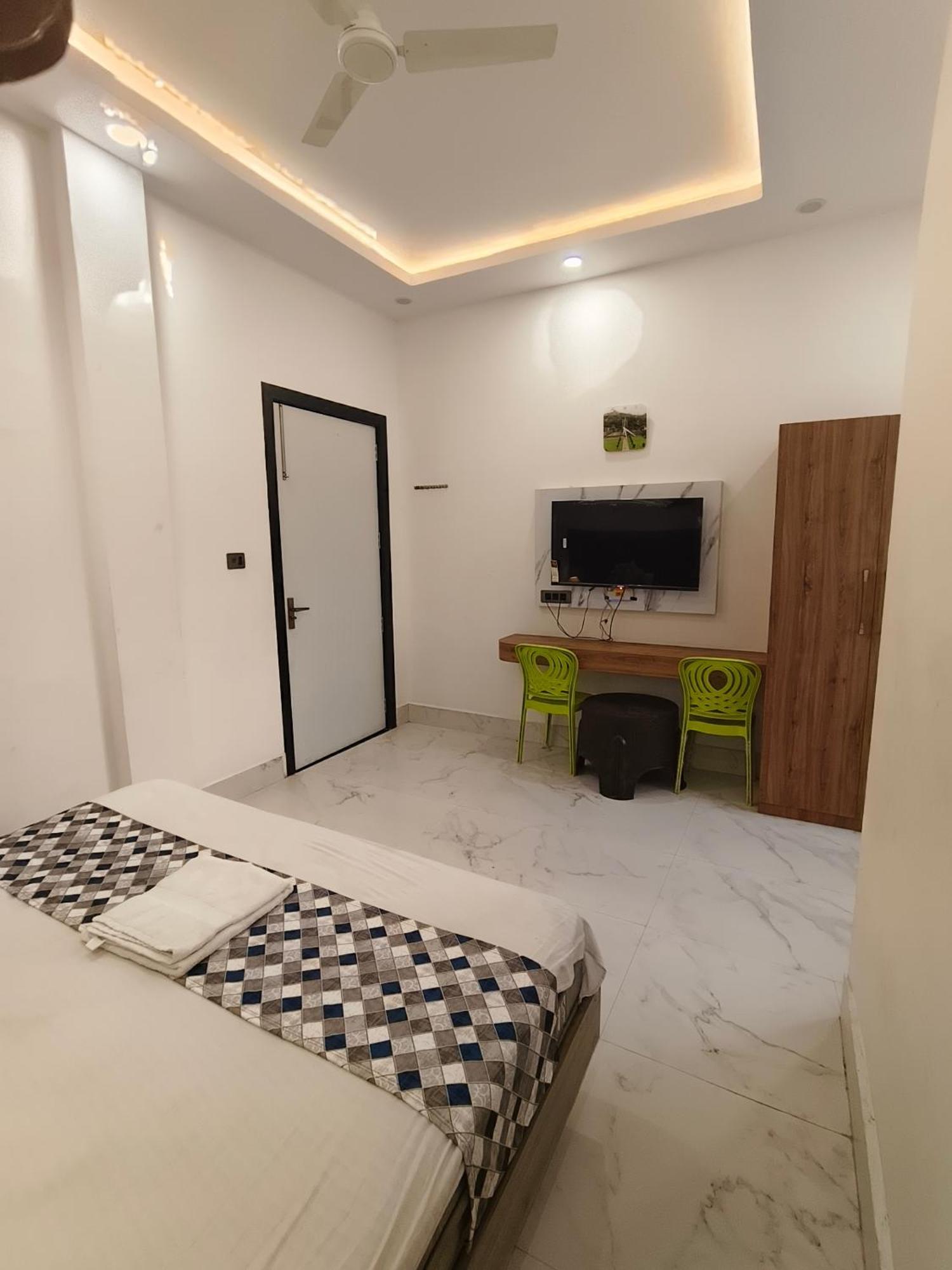 Hotel Modi Palace, Chanderi Mp Экстерьер фото