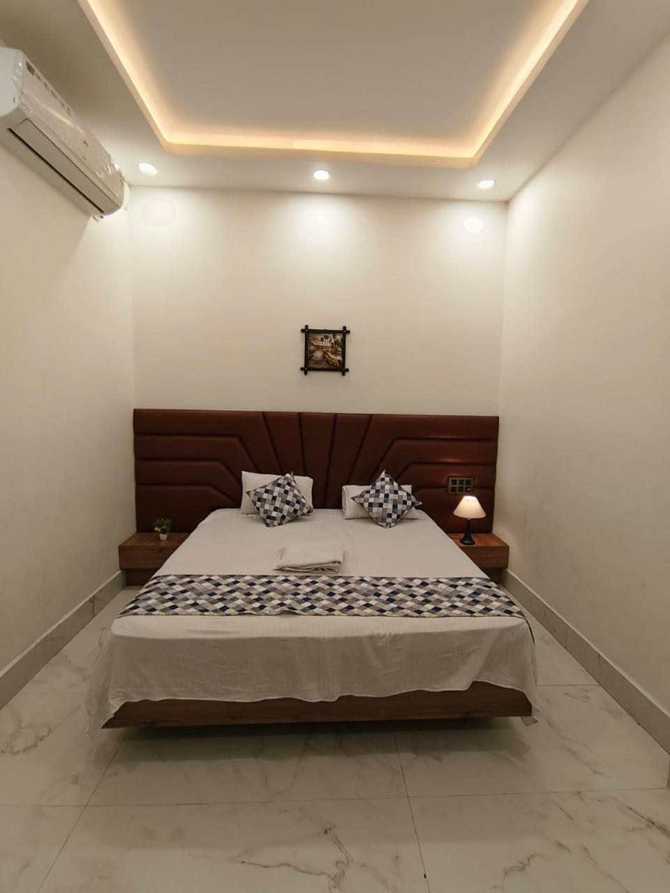 Hotel Modi Palace, Chanderi Mp Экстерьер фото